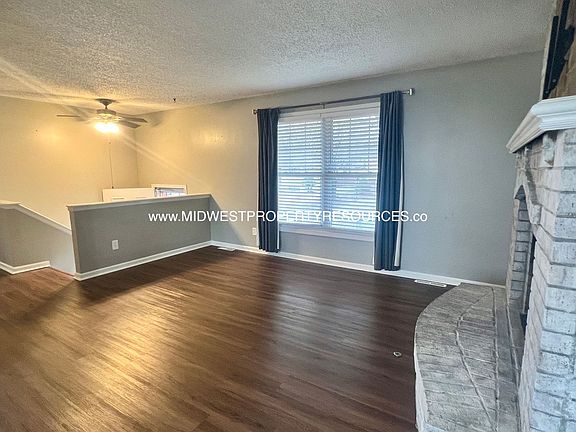 5th image of 501 SE Sherri Ln