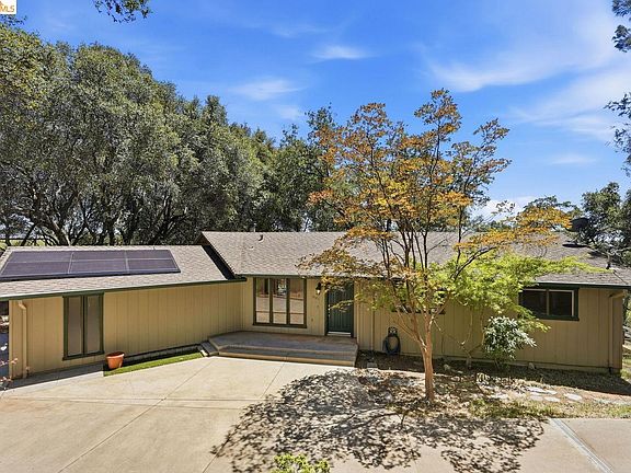 3rd image of 5171 Westridge Cir