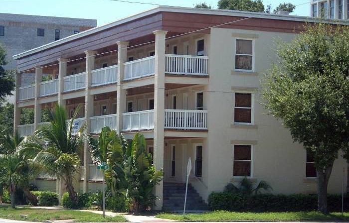 1st image of 305 5th St S APT 4