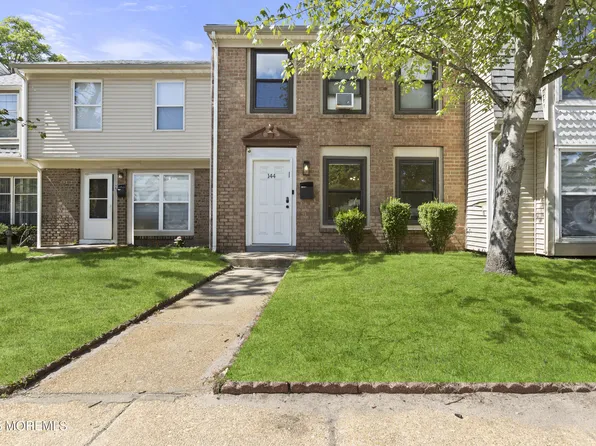 144 Tudor Court, Lakewood, NJ 08701