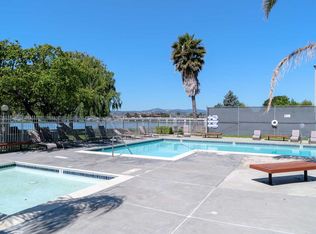 601 Aquarius Ln, Foster City, CA 94404