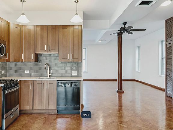 3rd image of 1121 W Drummond Pl #2