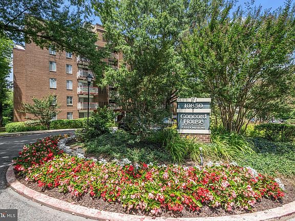 3rd image of 10850 Green Mountain Cir Unit 109