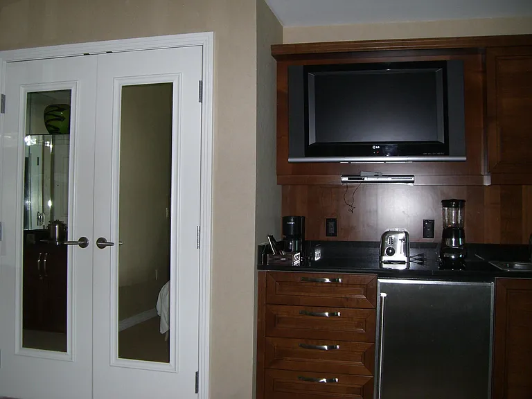 145 E Harmon Ave #2-0615 — Photo 11