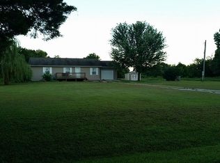 2054 E 15th St, Carthage, MO 64836