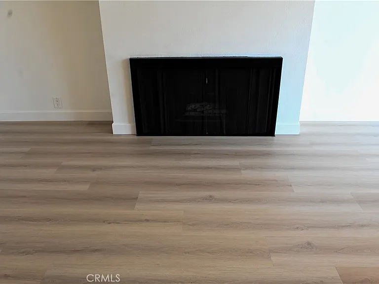 2902 Barrington Ct — Photo 5