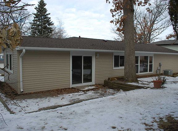 4th image of 13 Hilltop Dr