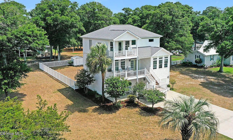 1st image of 2813 Sea Vista Drive SW