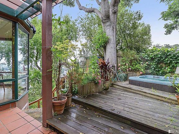 5th image of 1599 Shrader St