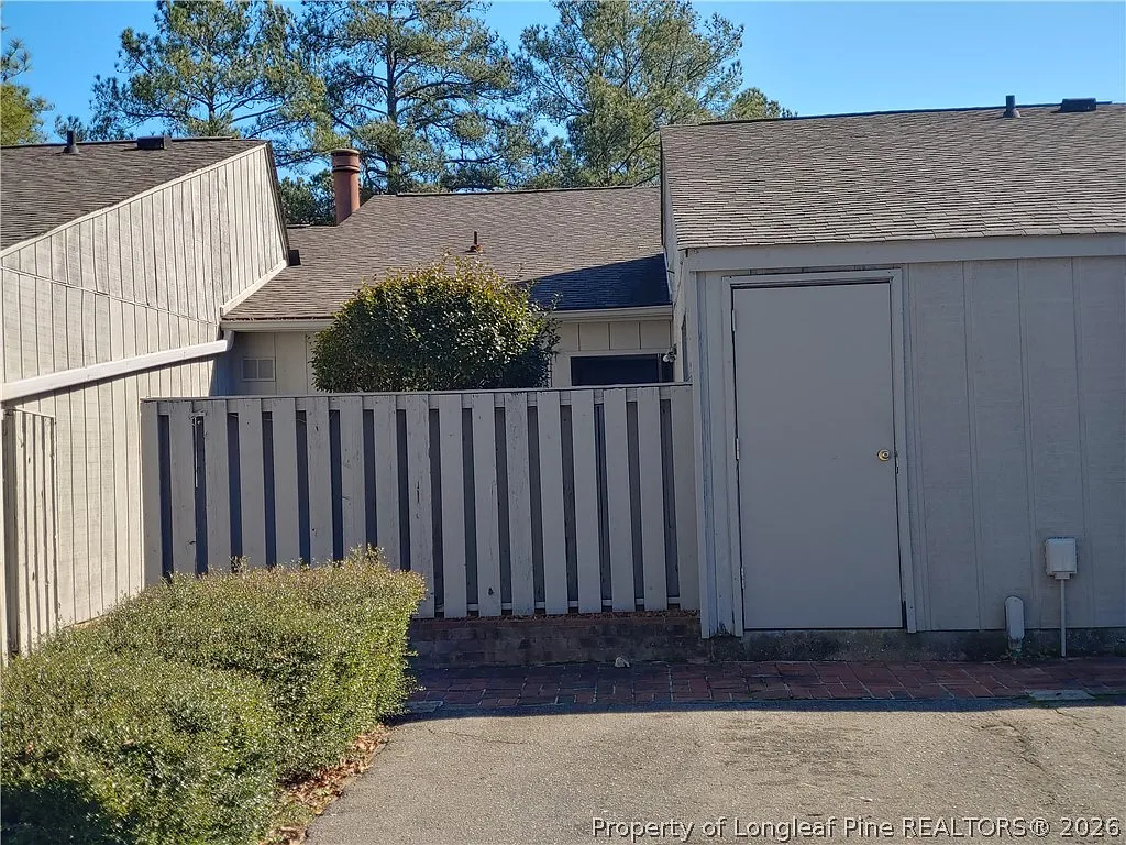 2 bed, 2.0 bath, 1200 sqft, $1,450 — Photo 2
