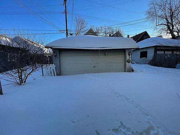2nd image of 357 Woodlawn Ave