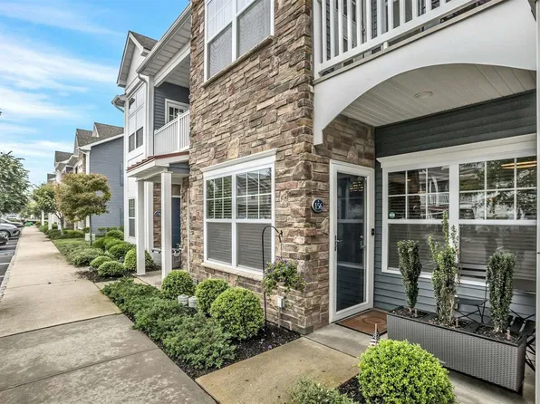 156 Rosebud Court #156, Patchogue, NY 11772
