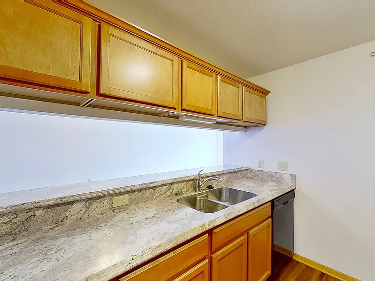 625 Cedar Bluffs Way #22 — Photo 8