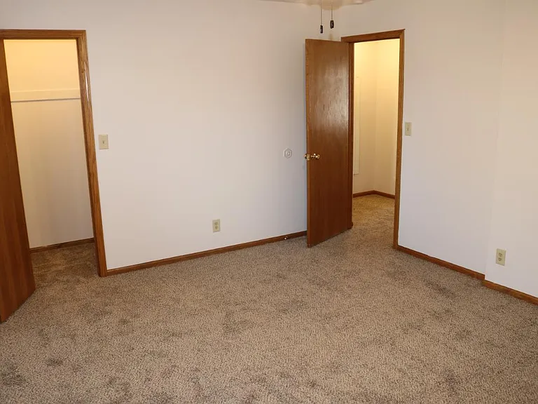 6335 Benjamin Pl — Photo 9