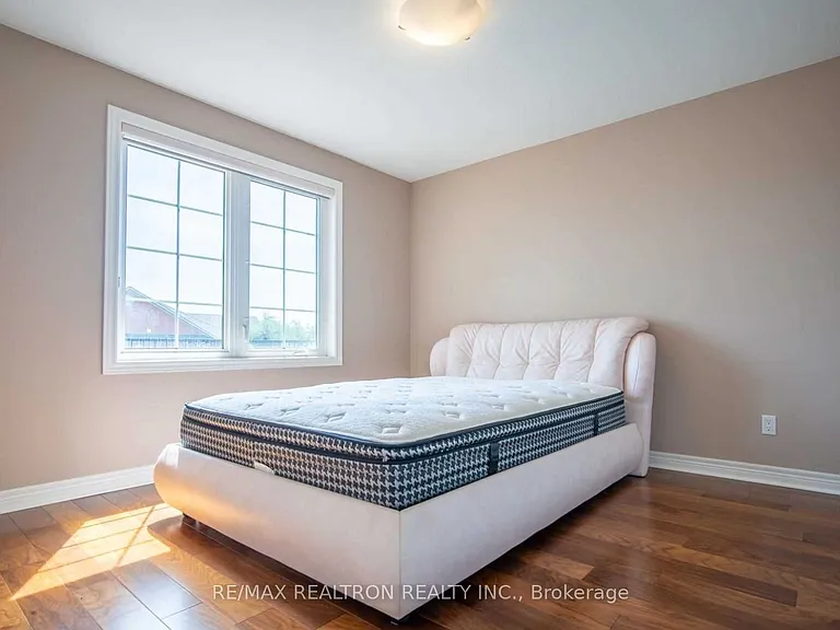 18 Ravine Edge Dr — Photo 26