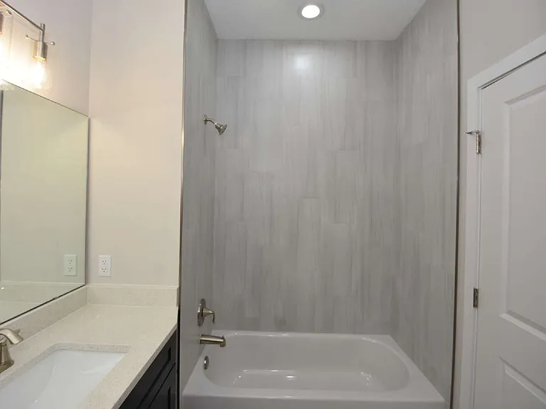 5 Seton Ct #B — Photo 22