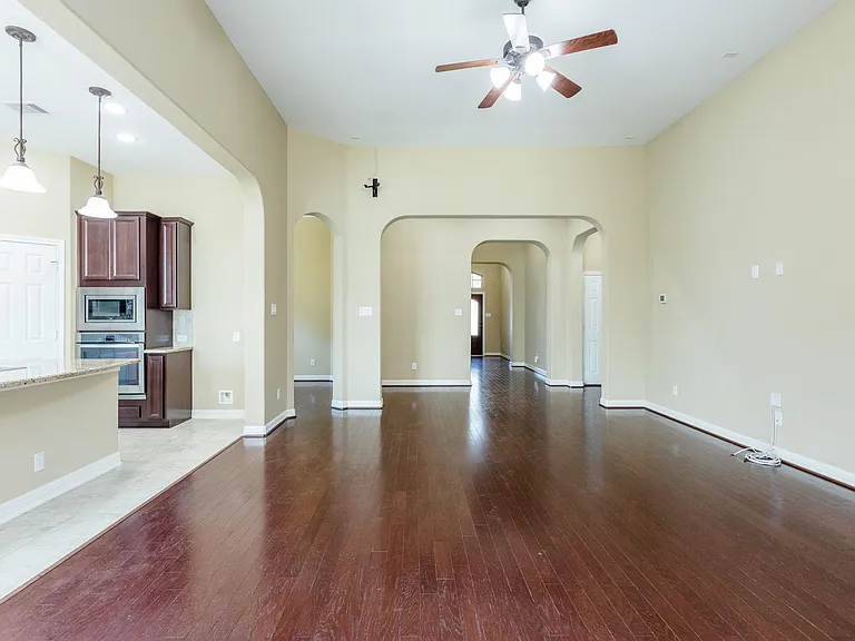 7810 Deep Green Dr — Photo 11