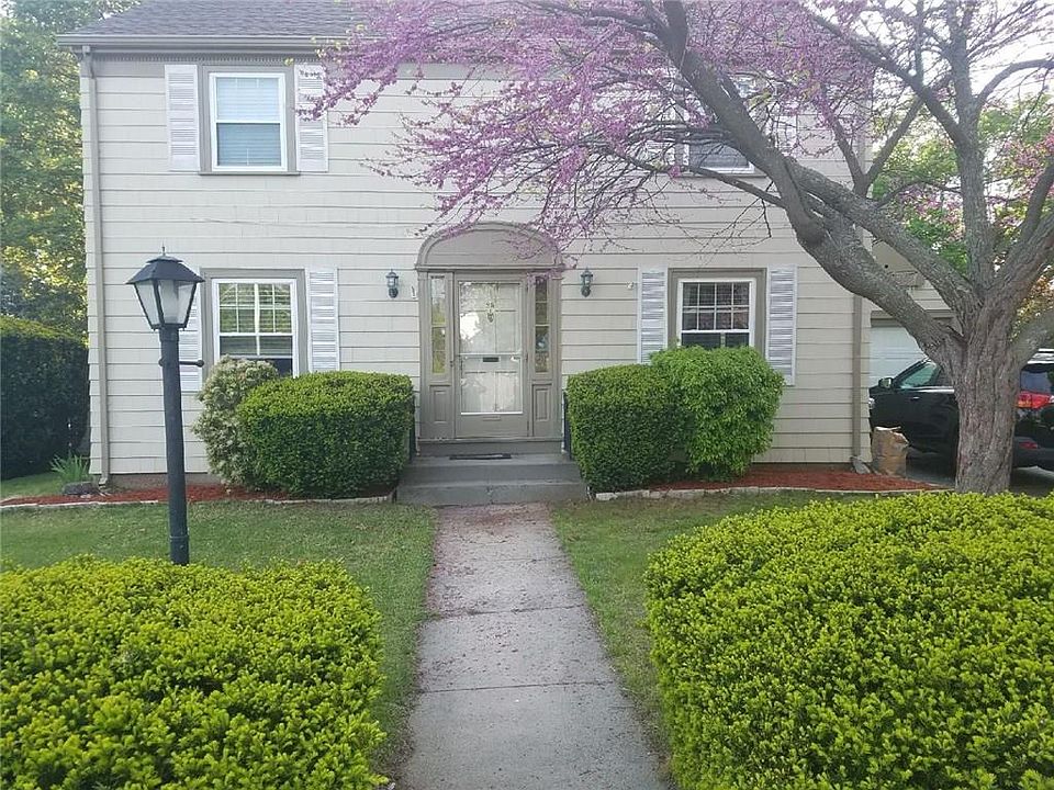1st image of 25 Mayflower Dr