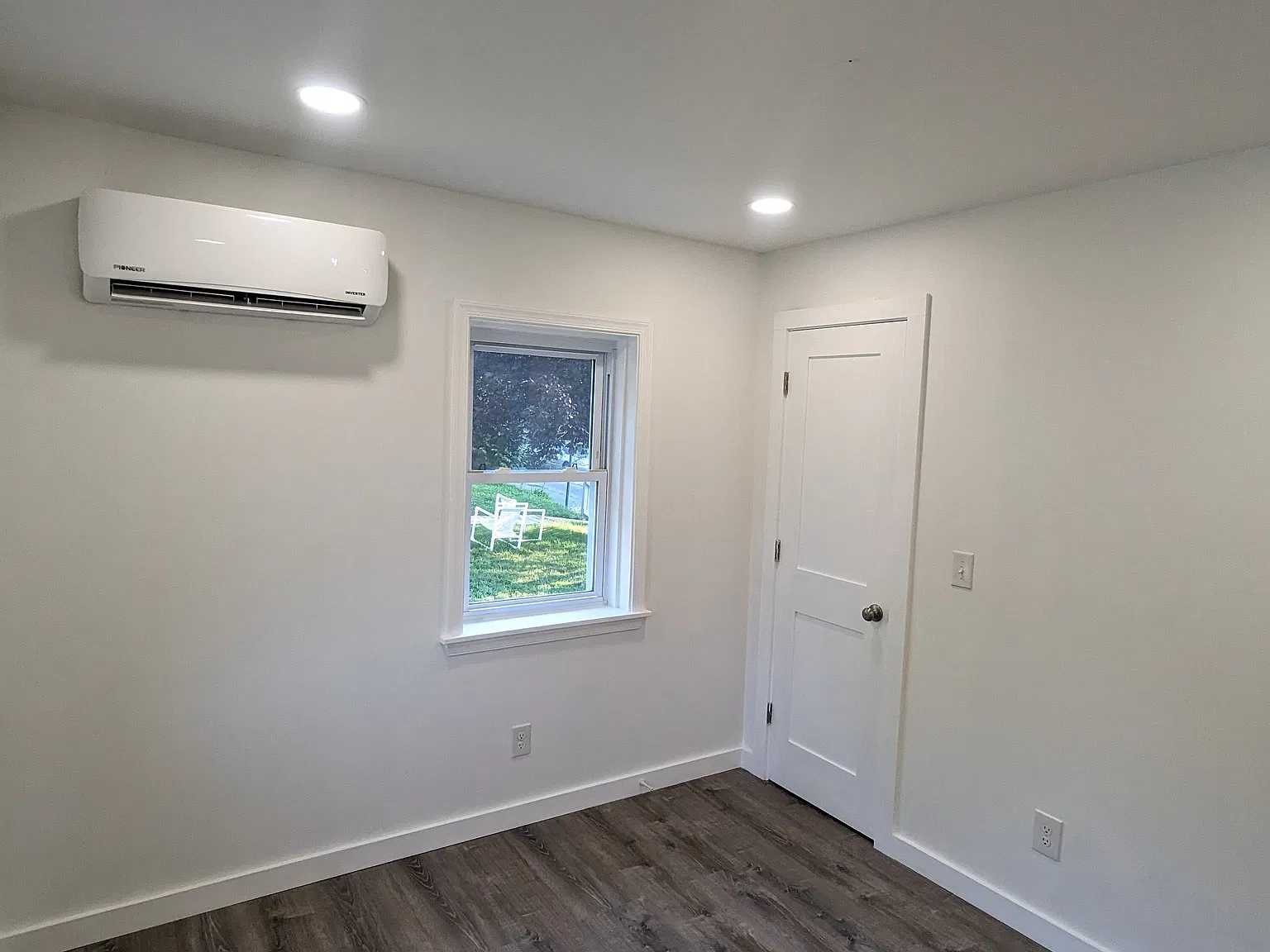 2 bed, 700 sqft, $1,600 — Photo 3