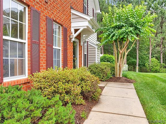 3rd image of 8024 Creekside Village Dr
