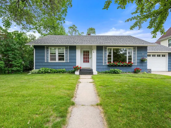 718 NW 1st Ave, Grand Rapids, MN 55744