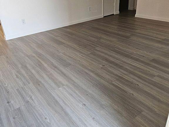 4th image of 11003 N 17th Ave #2