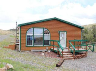 19 Coach Rd, Meeteetse, WY 82433
