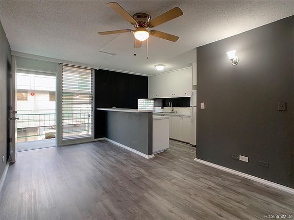 5th image of 3340 Campbell Ave #203