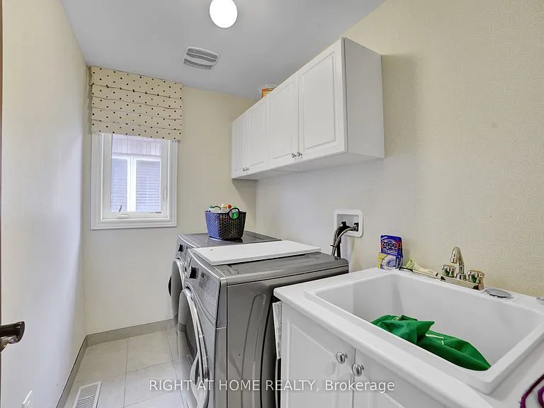 288 Raymond Rd — Photo 43