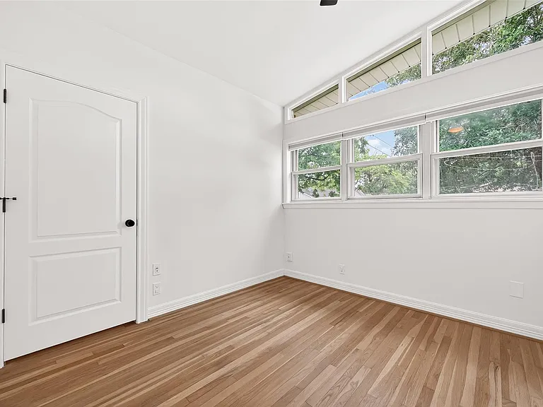 5422 Hummingbird St — Photo 26