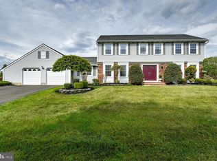 8 Bradford Ct, West Windsor, NJ 08550