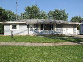 2nd image of 1320 Amber Dr