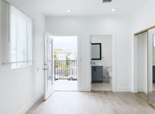1235 W 37th Pl APT 3, Los Angeles, CA 90007