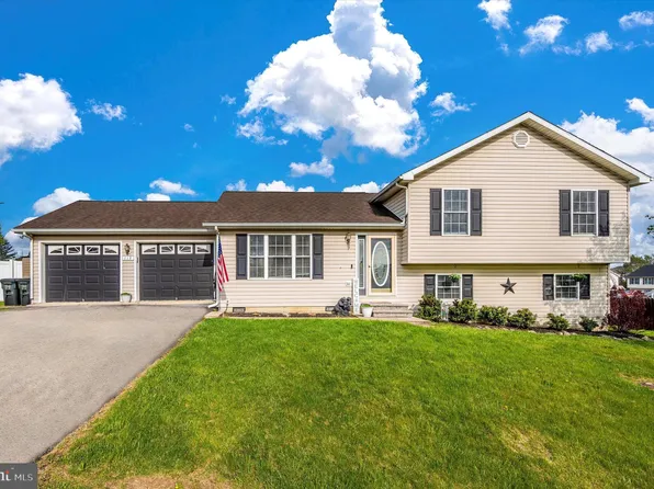 113 Vicksburg Ct, Martinsburg, WV 25404