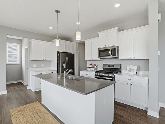 5th image of 2107 Balsam Way
