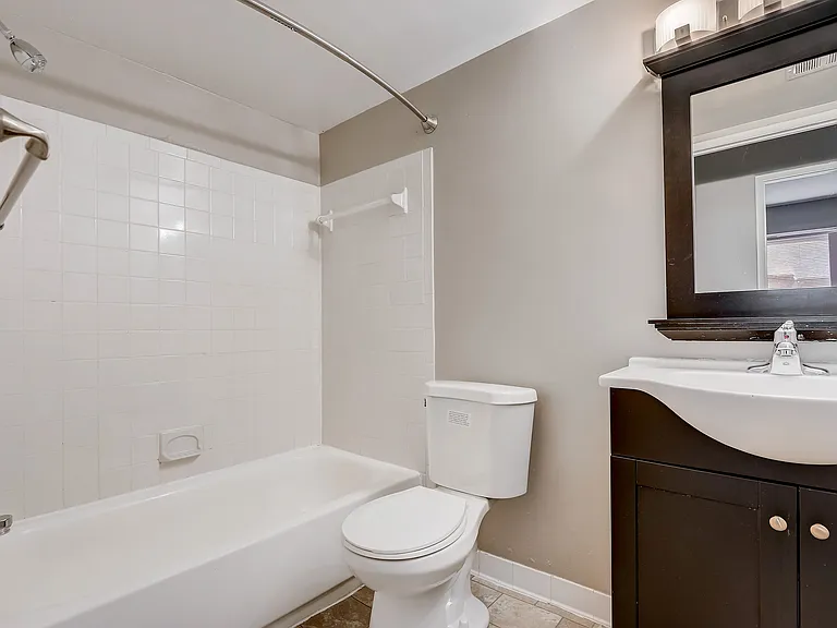 04-Ridgewater Ct Bldg 329 -016