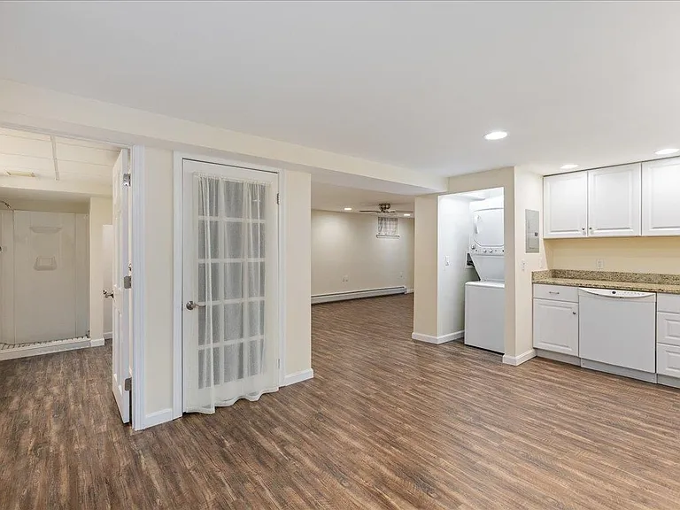 387 Main St #1 — Photo 4