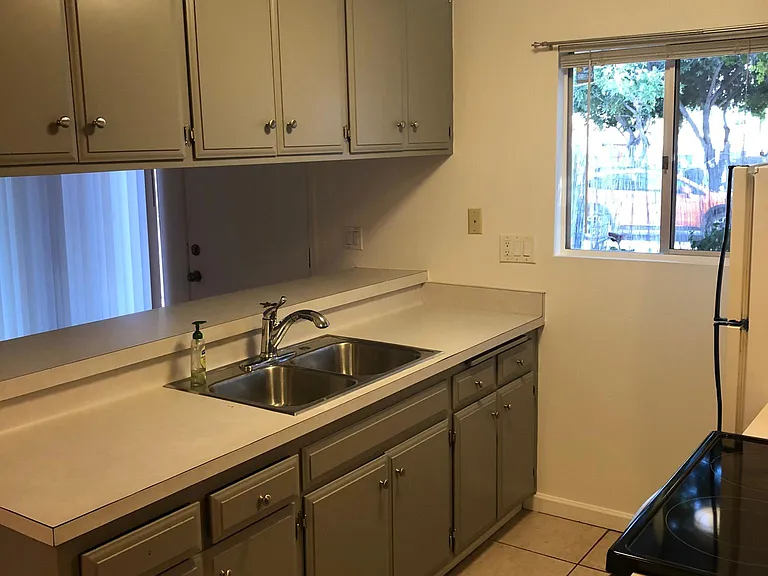 1636 Oliver Ave #1 — Photo 12