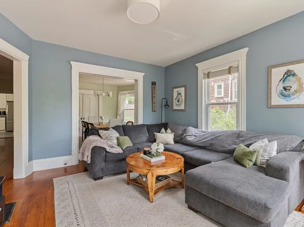 39 Mellen St #A, Dorchester Center, MA 02124