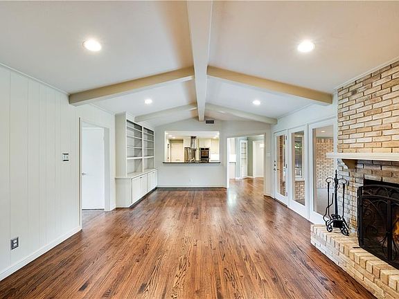 4th image of 4507 Laren Ln