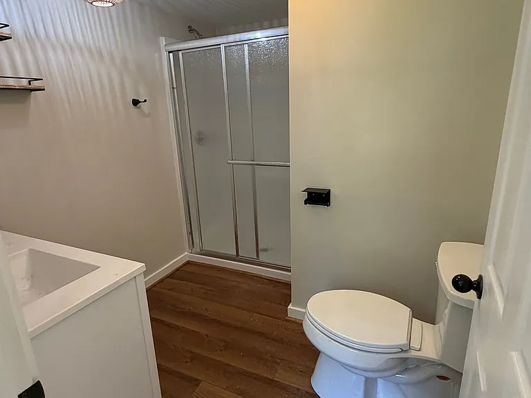 1435 Landmark Rd — Photo 6