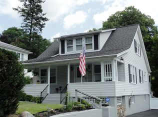 27 Conklin Ave, Cortlandt Manor, NY 10567