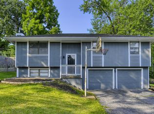 607 NE 39th Ter, Kansas City, MO 64116