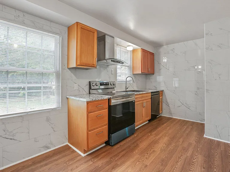 1778 Kenny Rd — Photo 10