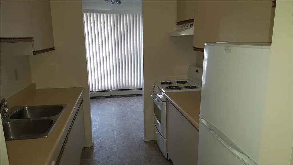 Westview Manor — Photo 3