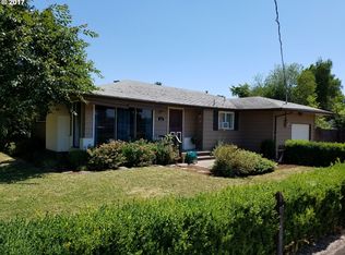 802 S College St, Newberg, OR 97132