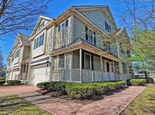 39 Court St APT 6, Newton, MA 02458