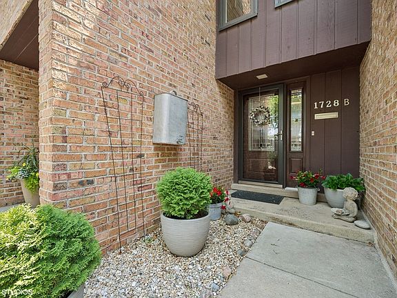 2nd image of 1728 Wildberry Dr Unit B