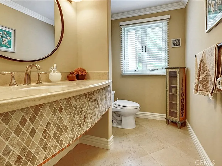 4751 Topeka Dr — Photo 26