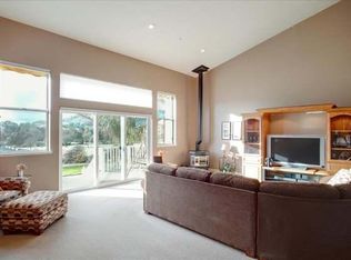 9210 Burchell Rd, Gilroy, CA 95020